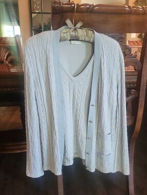 Salvatorre Farragamo Knit Twinset Sweater And Cardigan